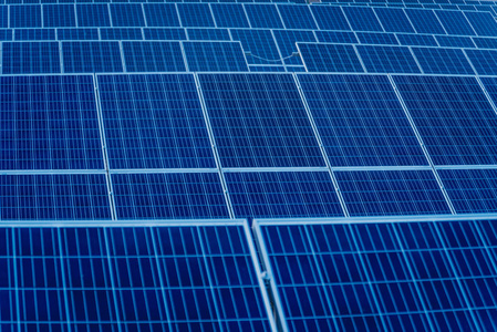 大太阳能电池板的纹理替代电源。
