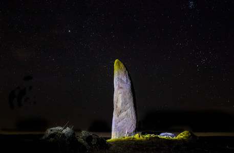 瓦伦西亚 Ventoso Menhir Hrabanus 或拉蒂兹 Menhir