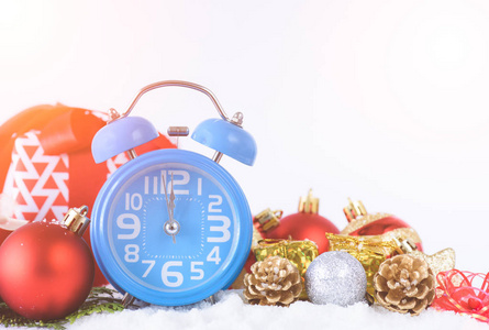 新的一年2018背景与闹钟, 圣诞节装饰和礼物箱子背景