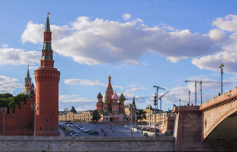 s Cathedral, Bolshoy Moskvoretsky Bridge from Sofiyskaya Embankm