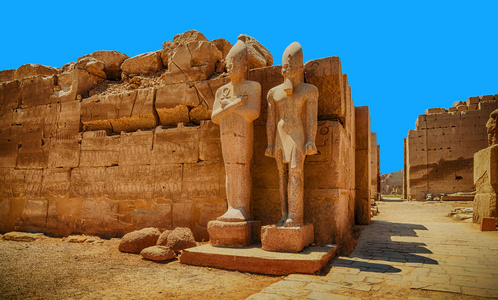 埃及卢克索卡尔纳克神庙的美丽废墟