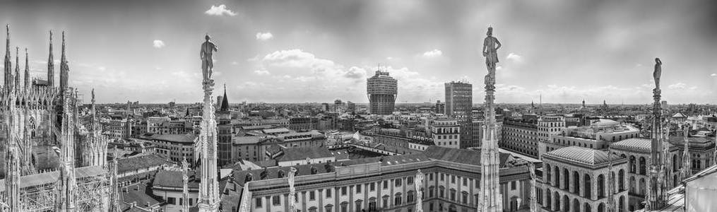 鸟瞰从大教堂的屋顶, 米兰, 意大利
