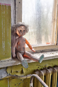 切尔诺贝利幼儿园放射性玩偶图片