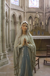 圣母玛利亚的雕像, 祈祷