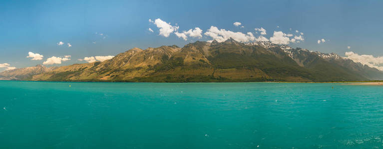 新西兰山和蓝湖对天空自然景观背景全景