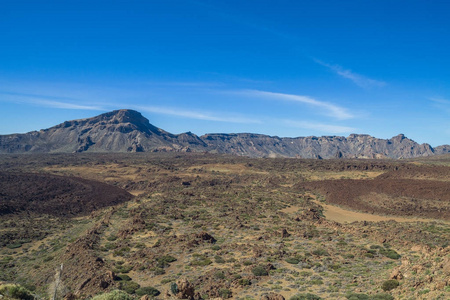 在特内里费的地质岩石。火山口