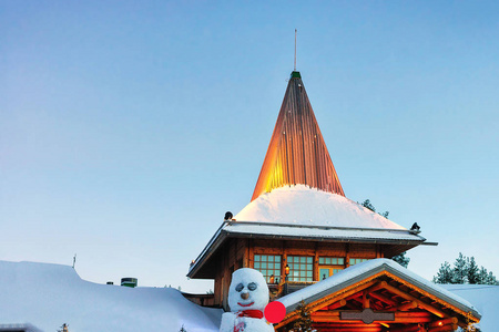 圣诞老人的圣诞老人办公室的雪人罗瓦涅米拉普兰日落