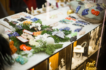 s souvenirs on the shelves of the Christmas market