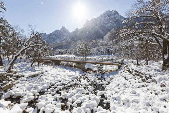 韩国冬天的佛教寺庙没有人安抚和冥想十二月2015