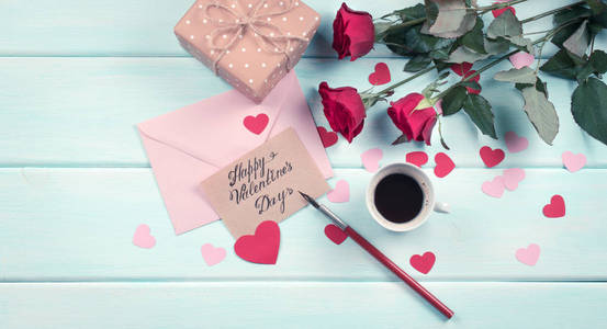 情人节玫瑰, 心, 礼物, 咖啡的顶端视图