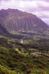 Monalula 山脊上的瓦胡岛夏威夷公路