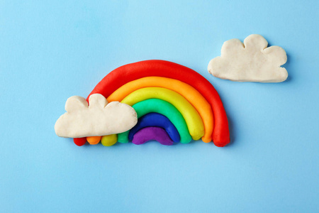 彩色背景彩云的可塑彩虹照片