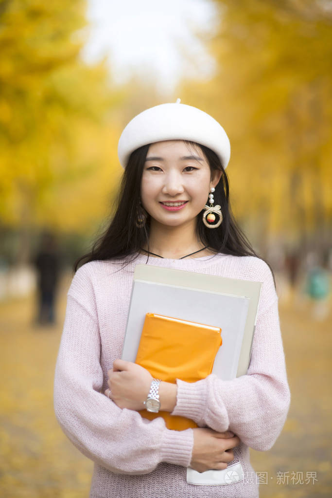 女学生的肖像照片-正版商用图片10n7sy-摄图新视界
