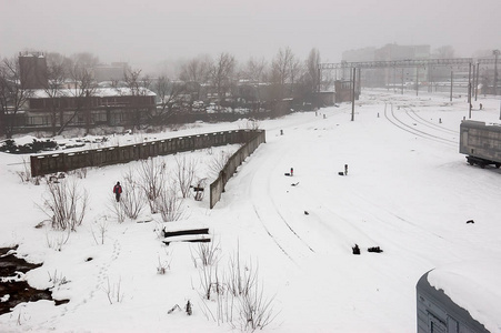 被雪覆盖的铁路