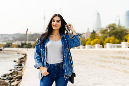 摩天大楼微笑图片