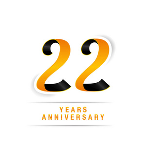 22年黑色和黄色周年纪念标志与白色背景隔离