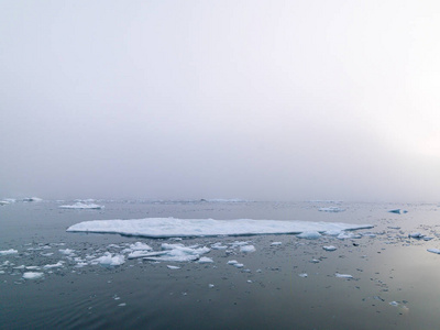 格陵兰北冰洋的北极冰山