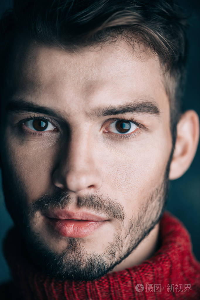 男人的特写肖像