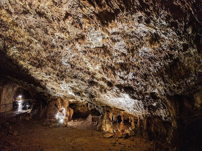 匈牙利巴拉德拉洞穴中的特殊地层