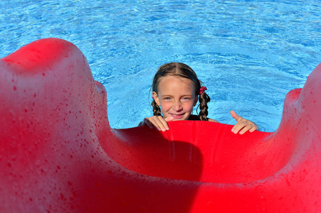 暑假心情户外.在水上公园的童年.照片