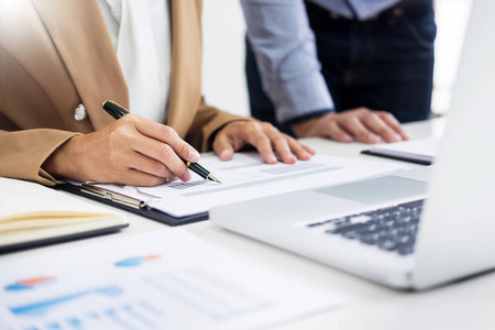 管理员业务人金融督察和秘书麦照片