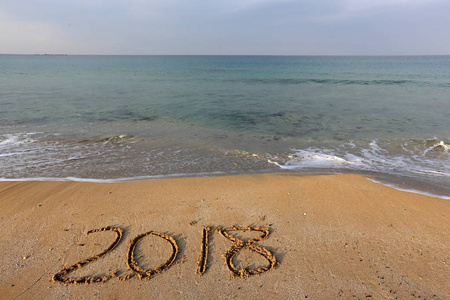 以色列北部地中海沿岸，祝贺2018年新年