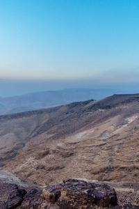 垂直的相片魔术美丽的早晨日出和自然黎明在犹太沙漠在以色列