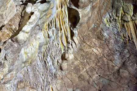 阿陀斯山溶洞图片