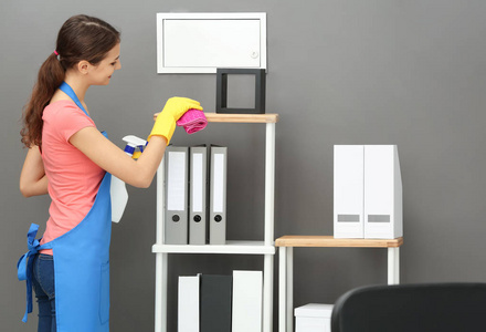 办公室大扫除图片-办公室大扫除素材-办公室大扫除插画-摄图新视界