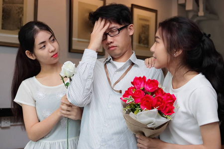 复杂关系三人之间的复杂关系.三角恋概念照片