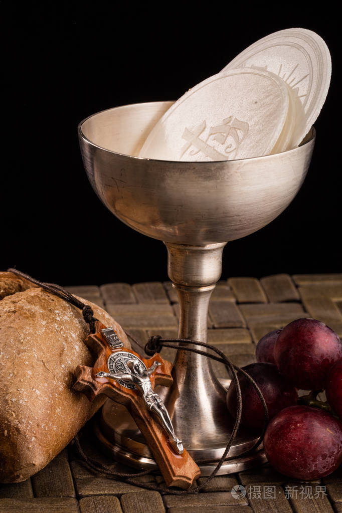 基督教圣餐的组成在桌子上