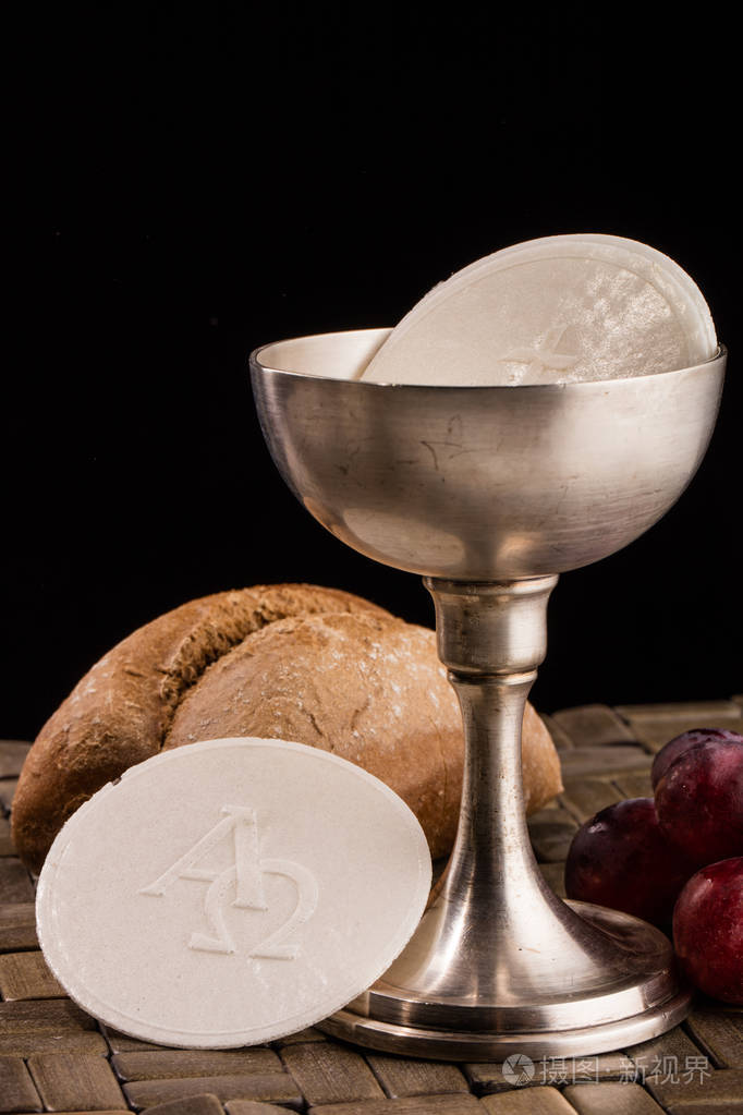 基督教圣餐的组成在桌子上