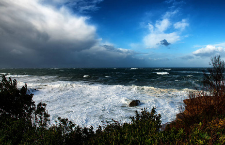 法国比亚里茨海洋风暴天气巨浪图片