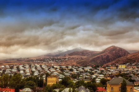 Shamakhi 城全景。背景自然阿塞拜疆