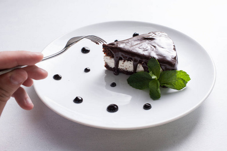 食品摄影巧克力蛋糕甜点概念图片