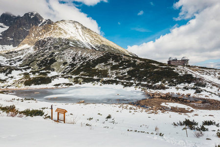 Skalnate 萨格勒布, 湖在高 Tatras 山脉在冬天, 斯洛伐克