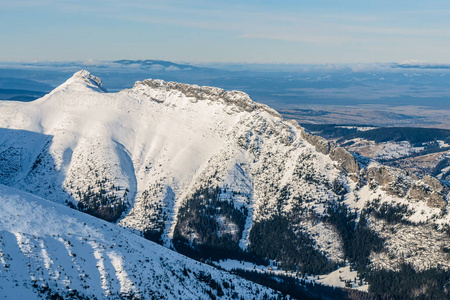 Kasprowy Wierch 附近高 Tatras 的山峰之一