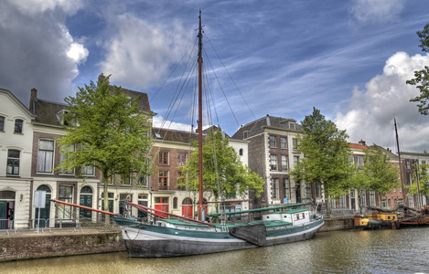 运河在荷兰