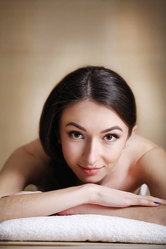 身体护理.水疗中心的女人美容治疗理念.美丽的健康