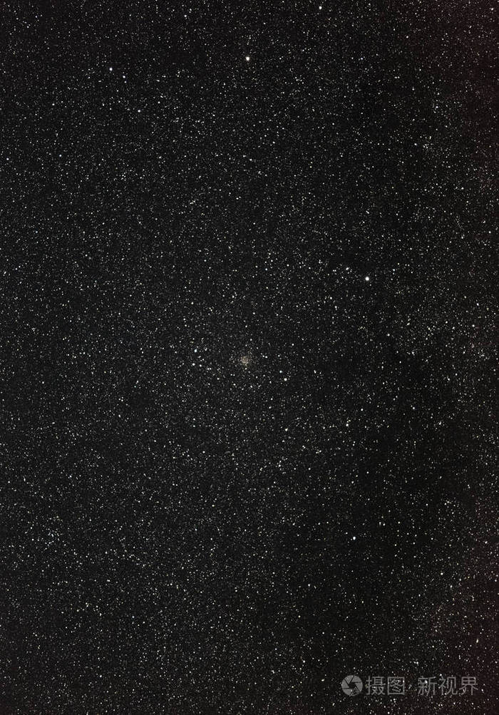 夜空中有星星和部分银河照片-正版商用图片10tzqs-摄图新视界