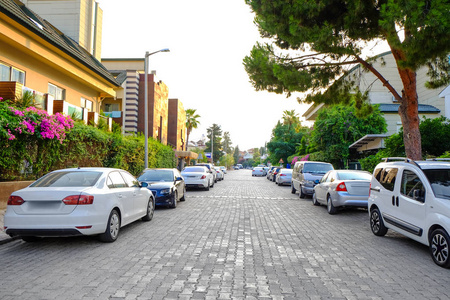 在美丽的城市道路的视图