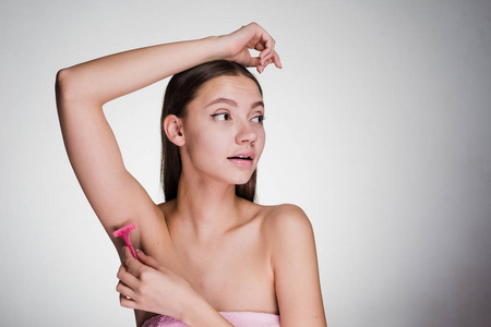 剃下的头发图片