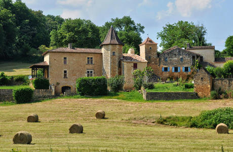 法国，风景如画的拉卡佩尔比隆村