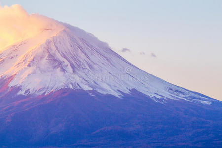 清晨富士山图片