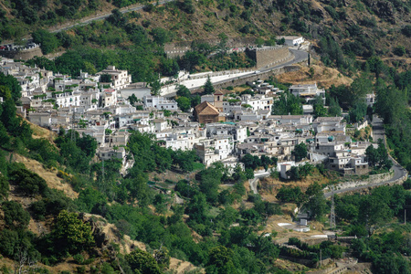西班牙 Pampaneira 的白安达卢西亚村庄