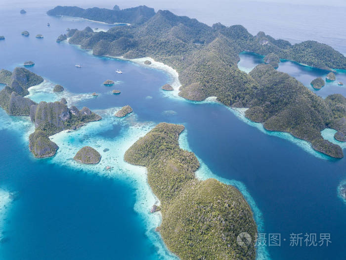 印度尼西亚东部这一偏远地区因其海洋生物多样性而被称为珊瑚三角区的