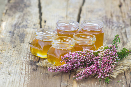 中药蜜用石楠花照片