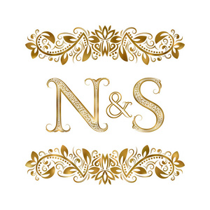 N 和 S 的年份缩写标志符号。这些字母被装饰的元素包围着。皇室风格的婚礼或商业伙伴