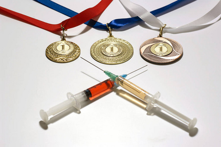 ios背景流行的类固醇在两个丰富多彩的注射器作为兴奋剂近三金牌的