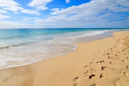 美丽的绿松石海，詹迪亚海滩，莫罗杰布尔，费尔特文图拉加那利岛，西班牙
